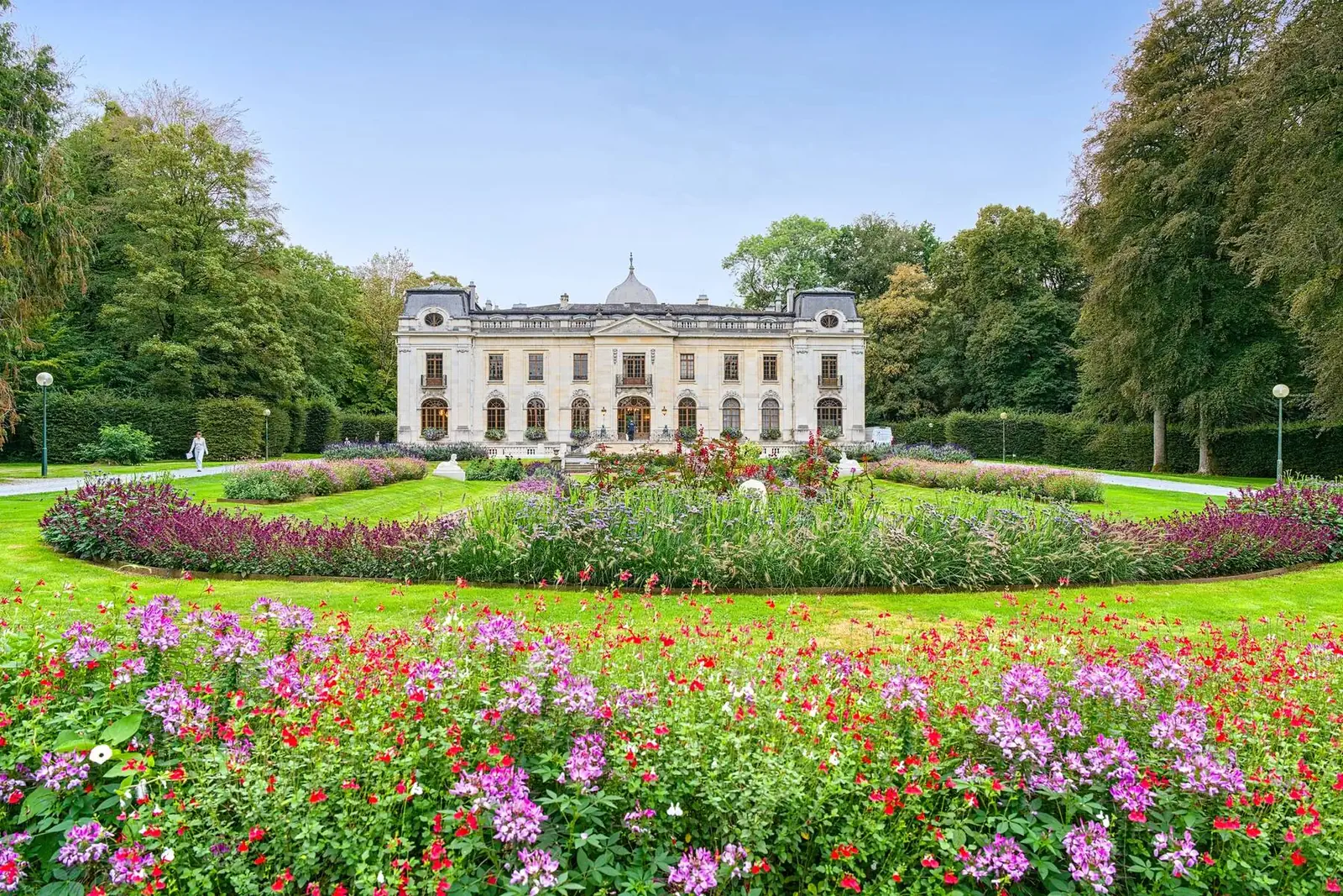 The Château d'Enghien at the end of the park's flower beds